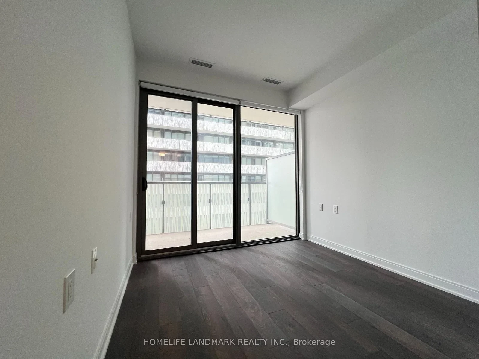 505 - 50 Charles Street E, photo 2