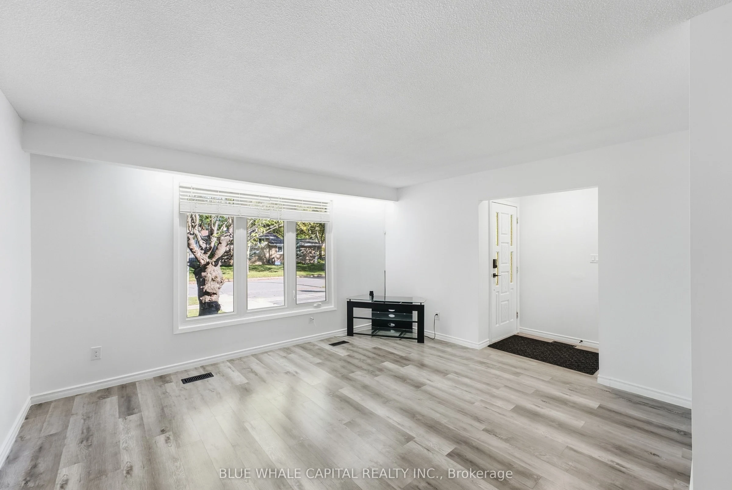 4411 MEADOWVALE Drive, photo 5