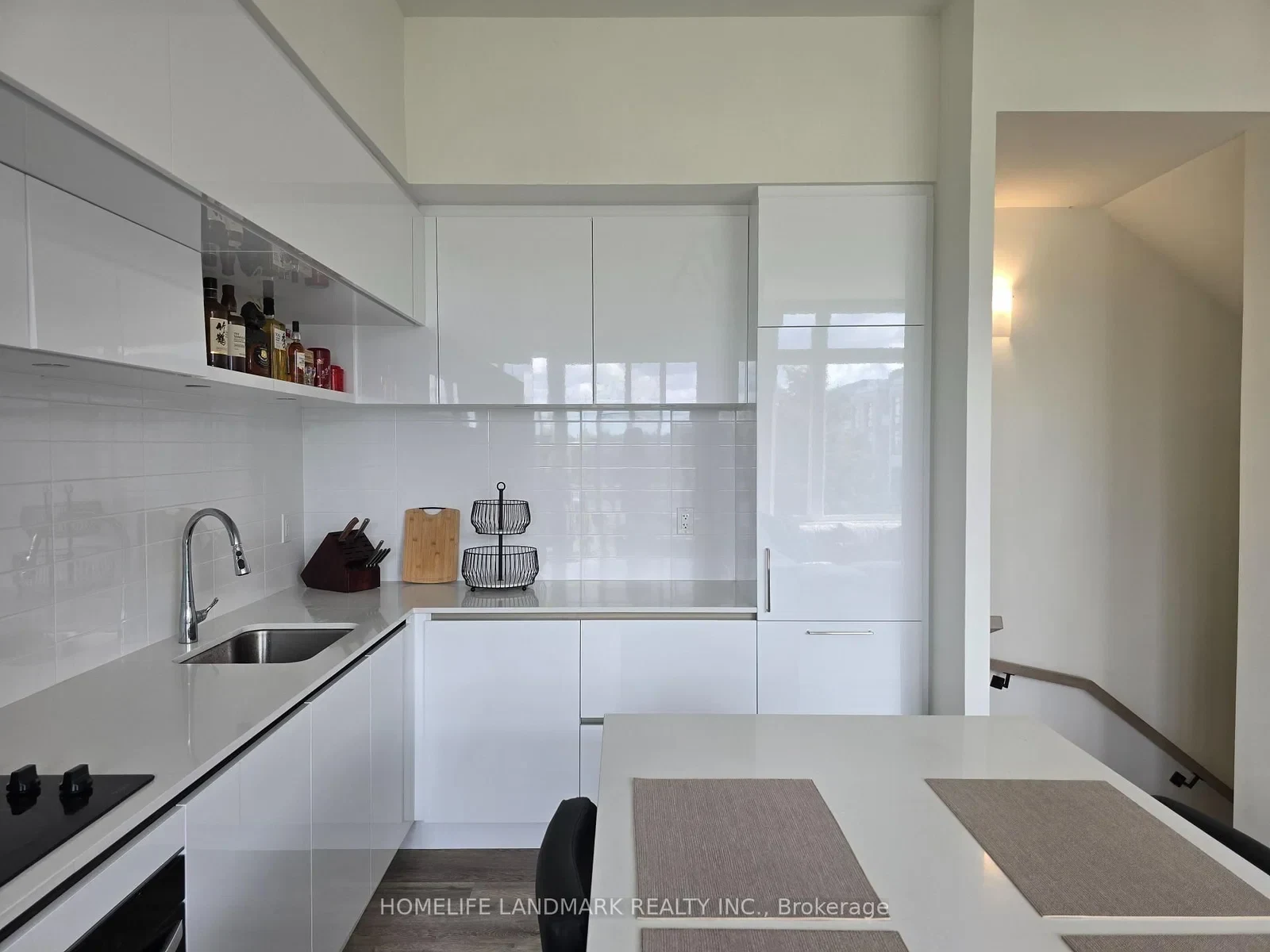 1423 - 15 David Eyer Road, photo 2