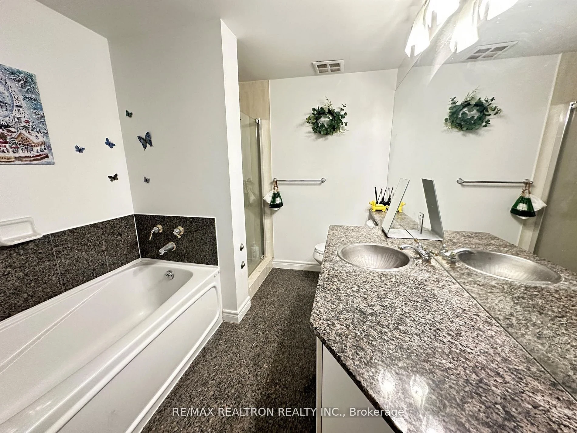Unit 1909 - 55 Bloor Street E, photo 5
